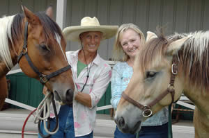 Bernice Ende (left) with host Rayma Smith and horses Hart and Essie Pearl.