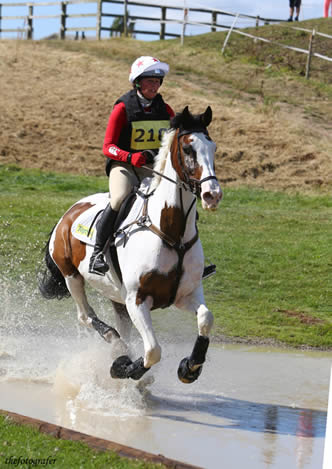 Amateur event rider, Vicky Smith talks about her summer horse care routine for her wonderful coloured gelding, Indian King II also known as Bugsy!
